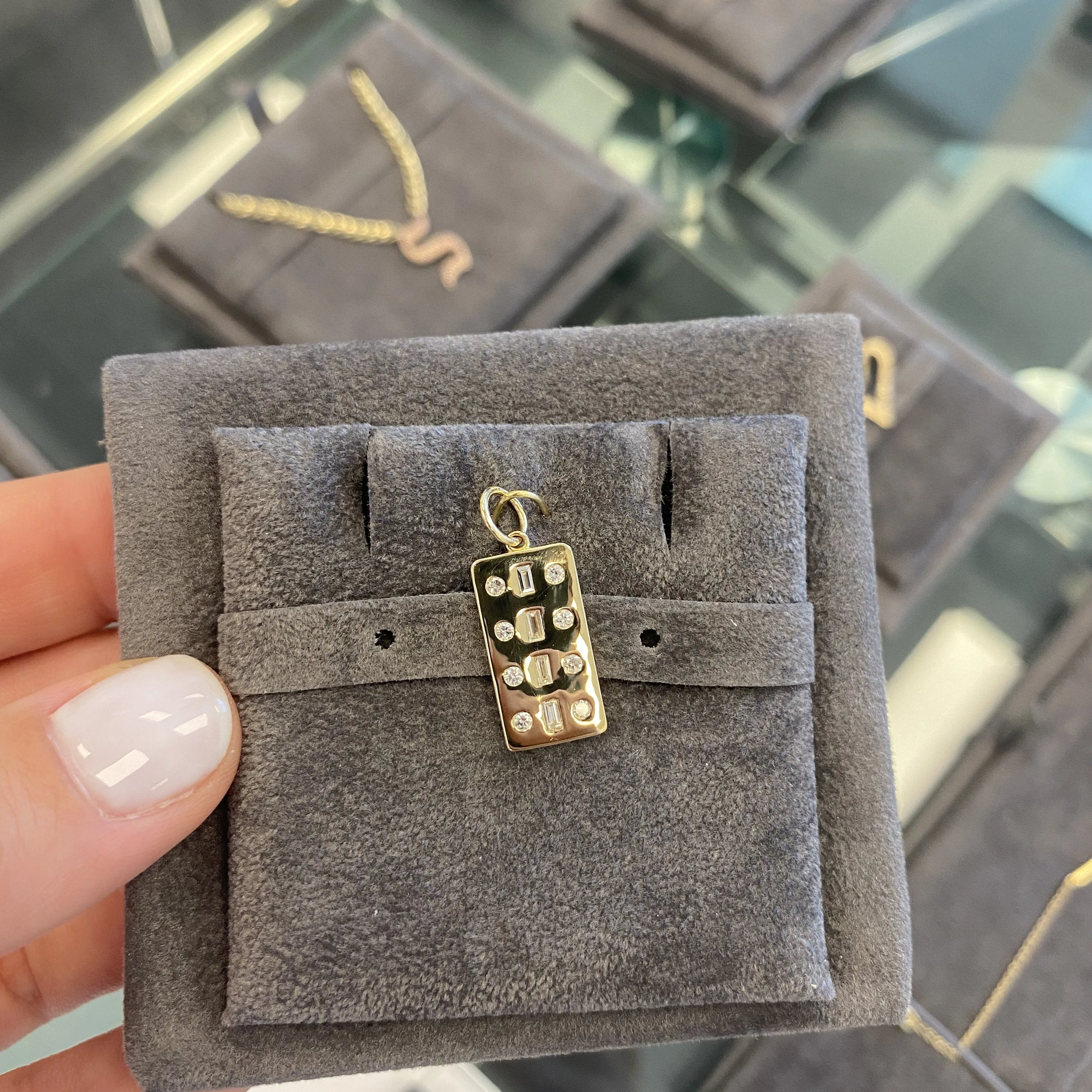 Baguette   Round Diamonds Vertical Plate Charm